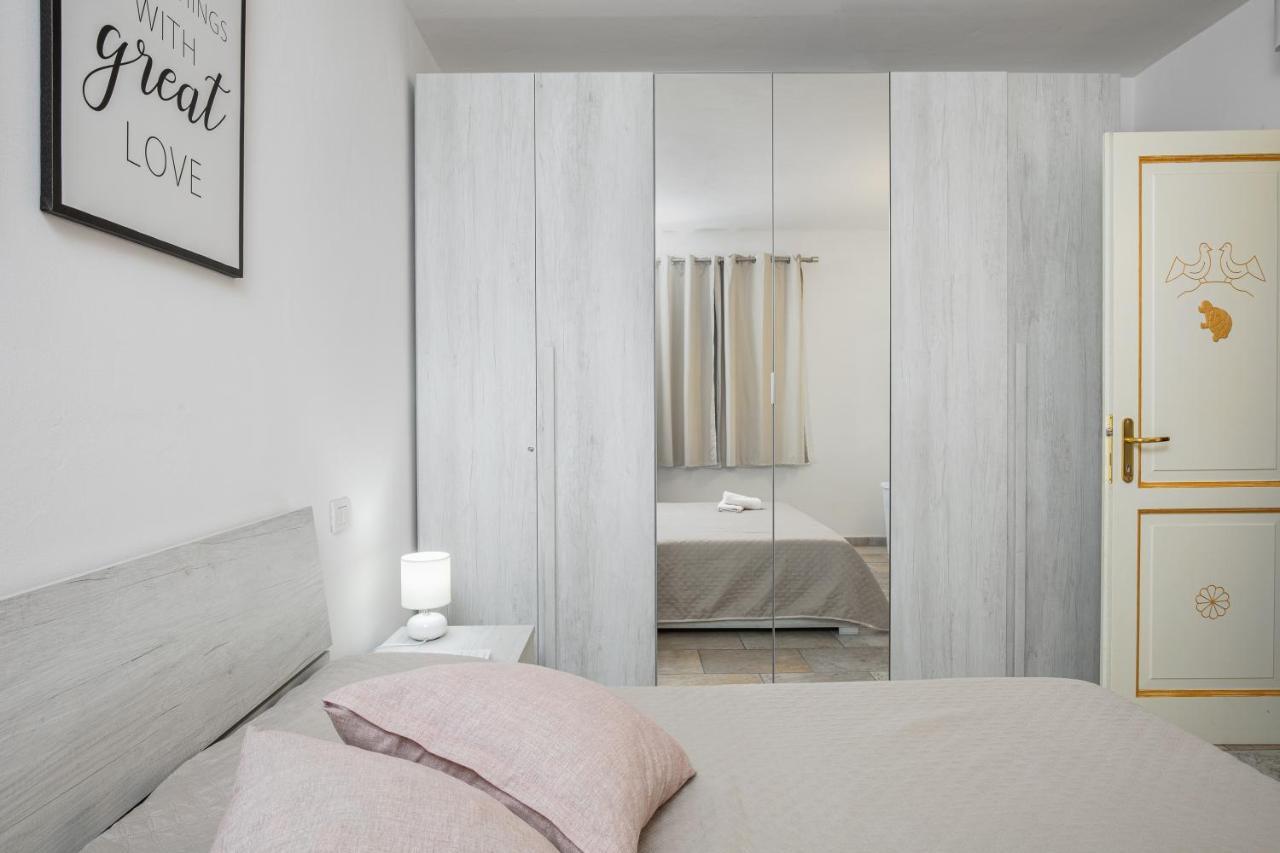 Casa Vacanze Lo Squalo أولبيا المظهر الخارجي الصورة