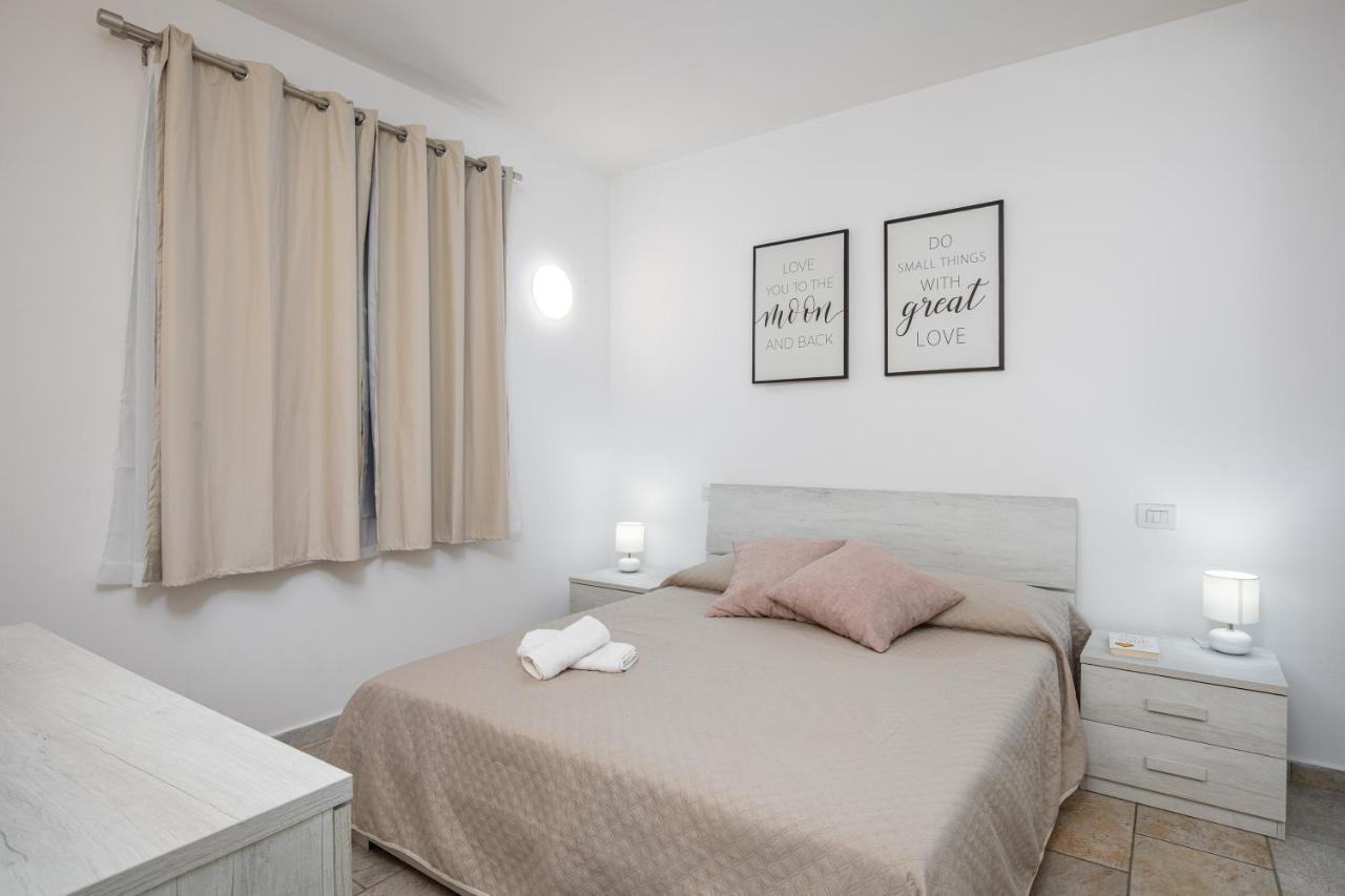 Casa Vacanze Lo Squalo أولبيا المظهر الخارجي الصورة